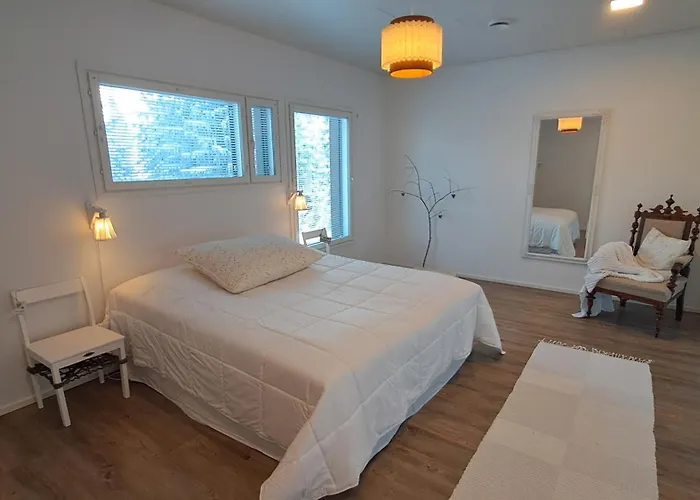 Huoneita Heraettaejaejuhlille בית אירוח איליביסקה